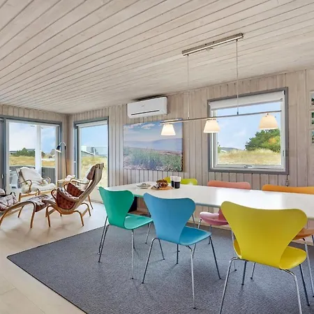 59 Holiday home